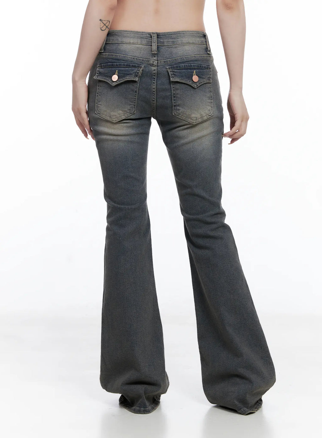Sumin Low-Rise Flare Hip Pad Jeans CG529